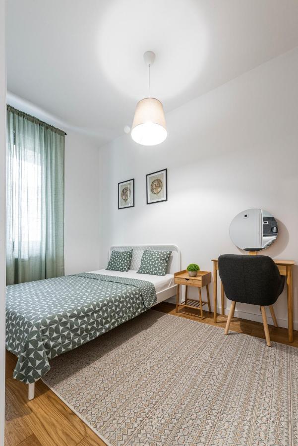 Vertigo One Bedroom Apartment-Free Private Parking Novi Sad Buitenkant foto