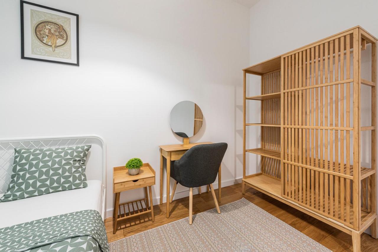 Vertigo One Bedroom Apartment-Free Private Parking Novi Sad Buitenkant foto