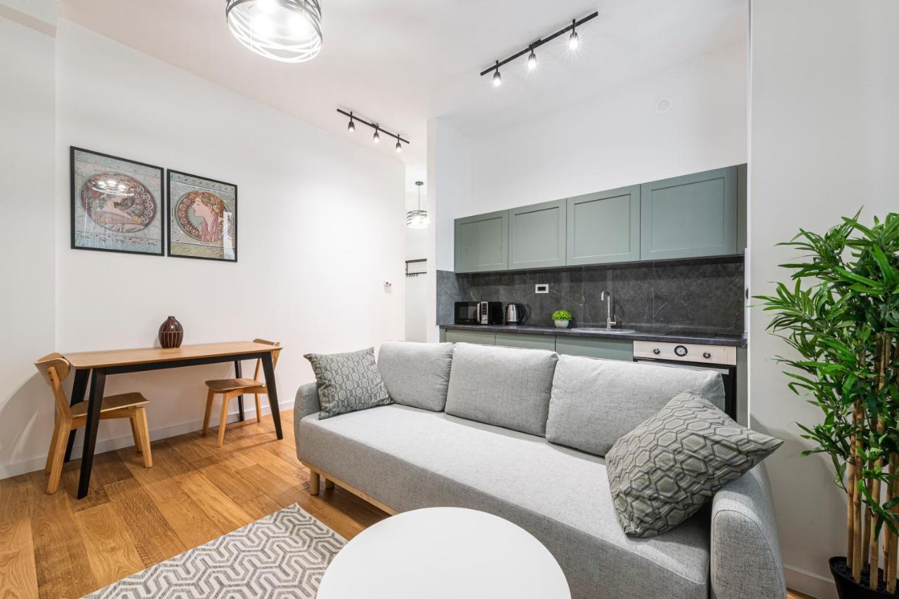 Vertigo One Bedroom Apartment-Free Private Parking Novi Sad Buitenkant foto